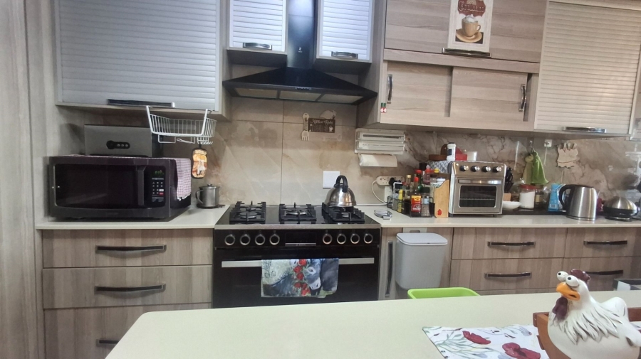 4 Bedroom Property for Sale in Dana Bay Western Cape